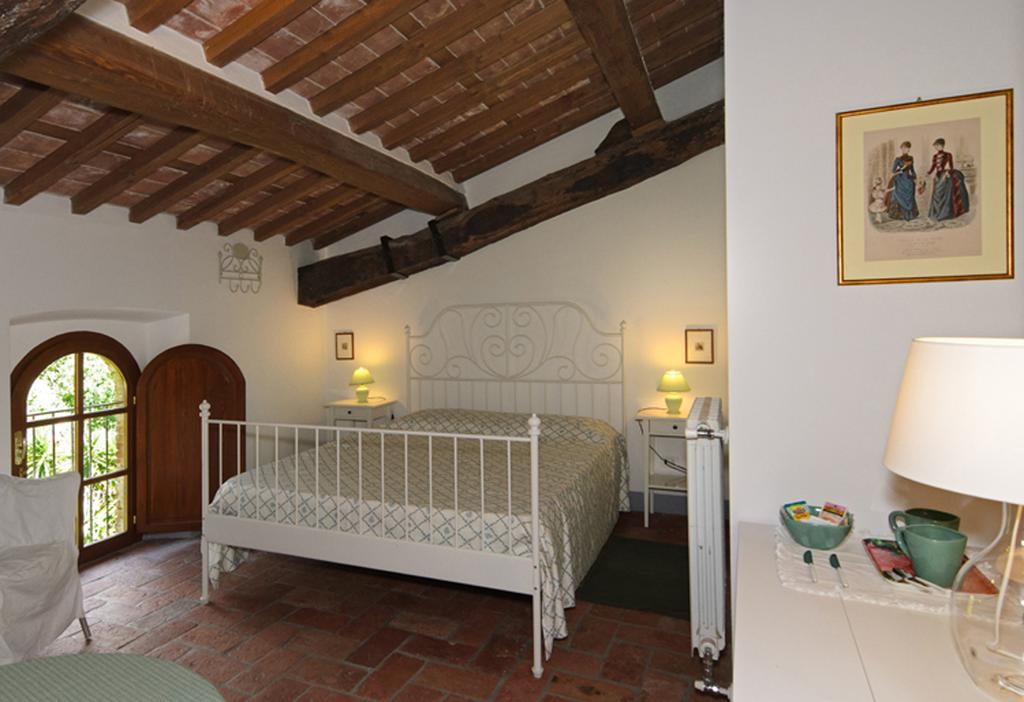 Al Palazzaccio Villa Калчи Стая снимка